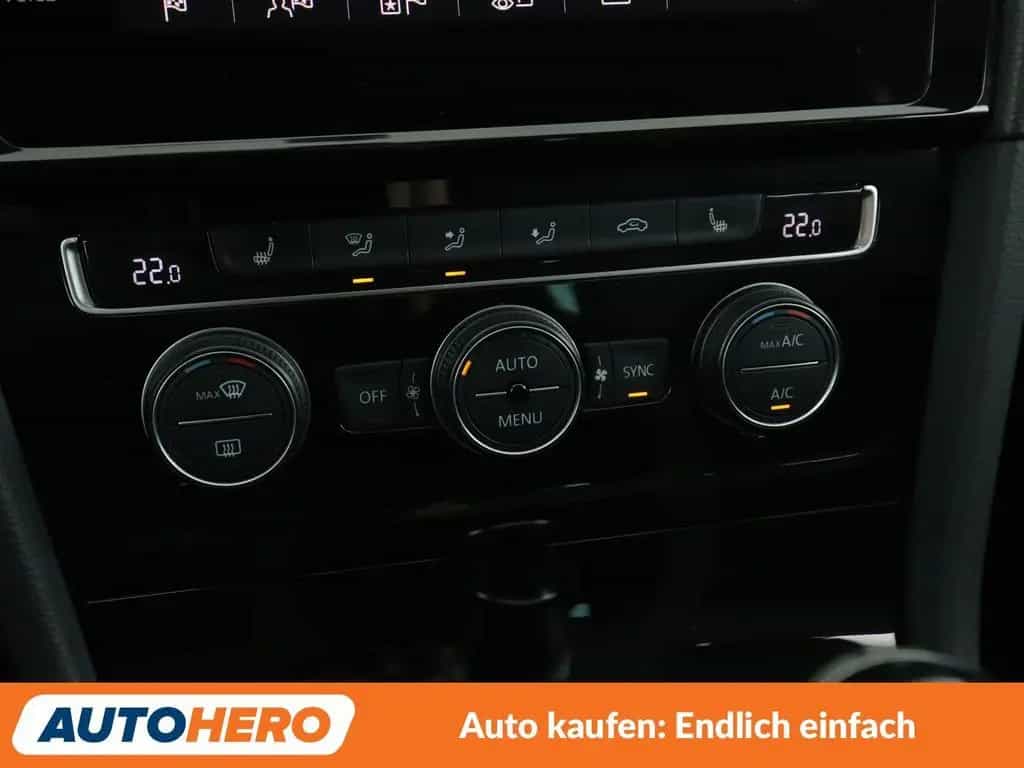 Volkswagen Golf VII 1.4 TSI Highline BM*NAVI*PDC*ACC*AHK* 04/2017-photo-22