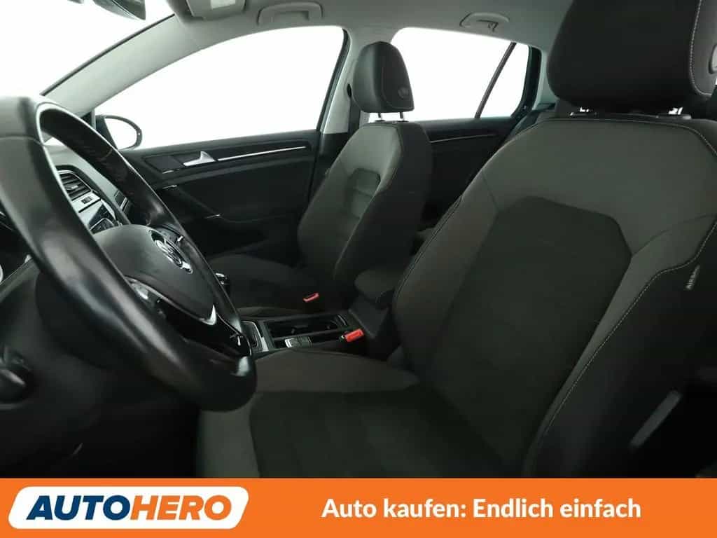 Volkswagen Golf VII 1.4 TSI Highline BM*NAVI*PDC*ACC*AHK* 04/2017-photo-9