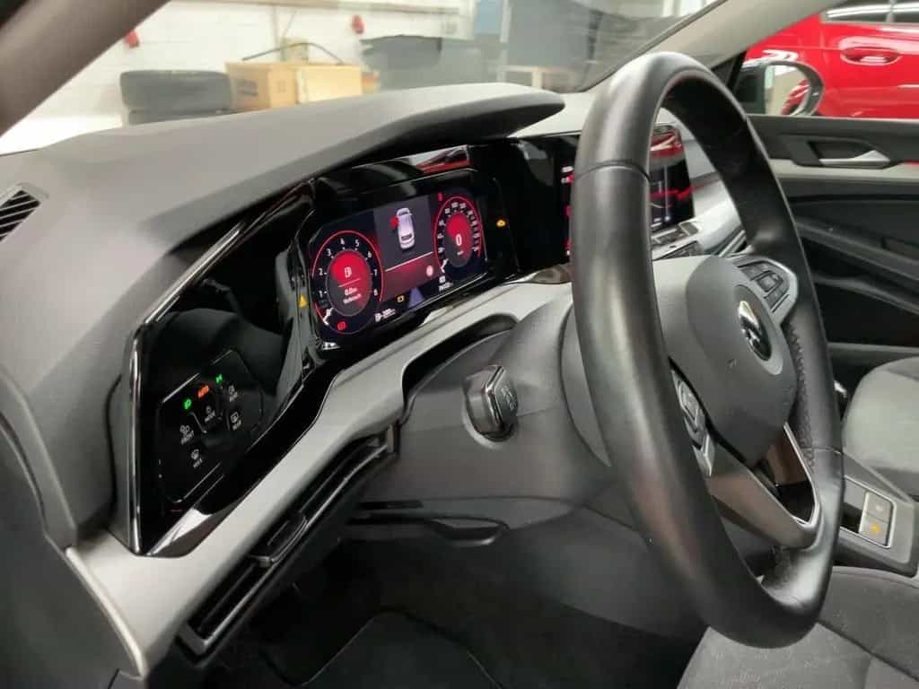 Volkswagen Golf Life APP+DAB+VIRT+LED+NAVI+PDC 02/2023-photo-15