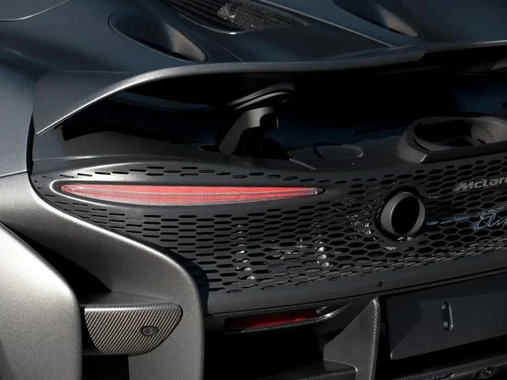 McLaren Elva XP1 / Satin Kilo Grey / Full Carbon Fibre null-photo-11