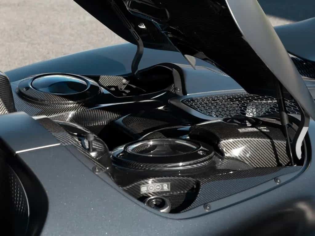 McLaren Elva XP1 / Satin Kilo Grey / Full Carbon Fibre null-photo-24