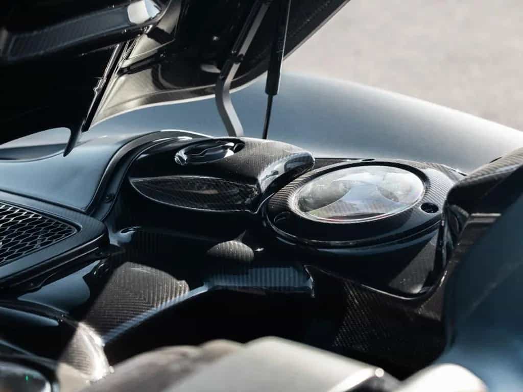 McLaren Elva XP1 / Satin Kilo Grey / Full Carbon Fibre null-photo-25