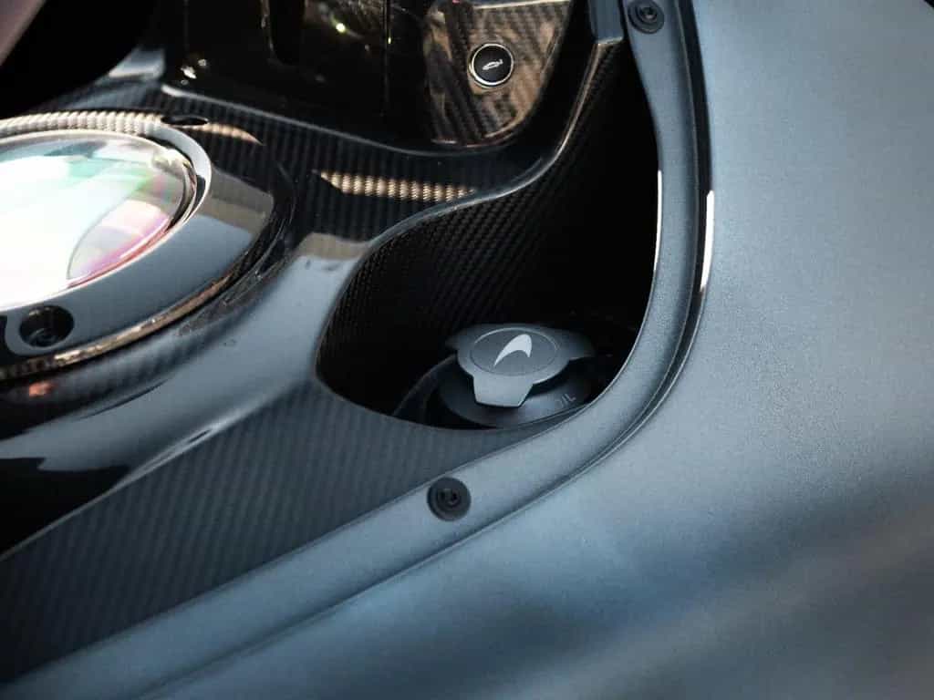 McLaren Elva XP1 / Satin Kilo Grey / Full Carbon Fibre null-photo-26