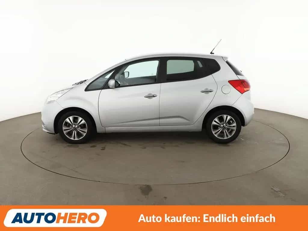 Kia Venga 1.6 Dream Team *ALU*SHZ*PDC*NAVI* 03/2018-photo-2