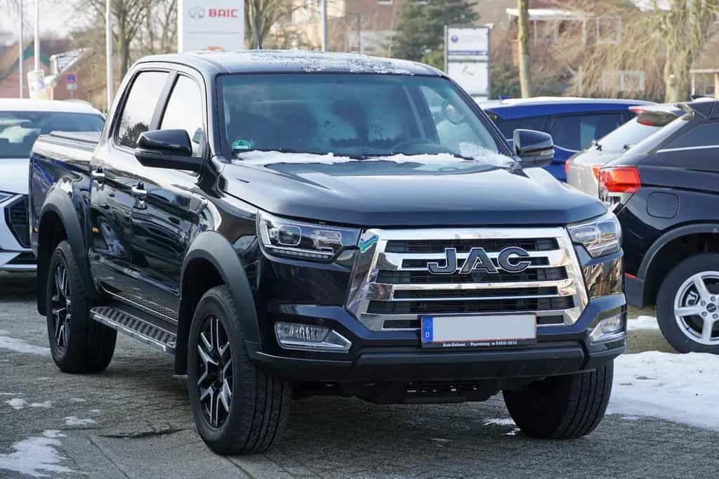 JAC 8 Pro T8 PRO 2,4 T Pick Up 4WD Allrad AHK Abdeck. TEMP 05/2023-photo-1