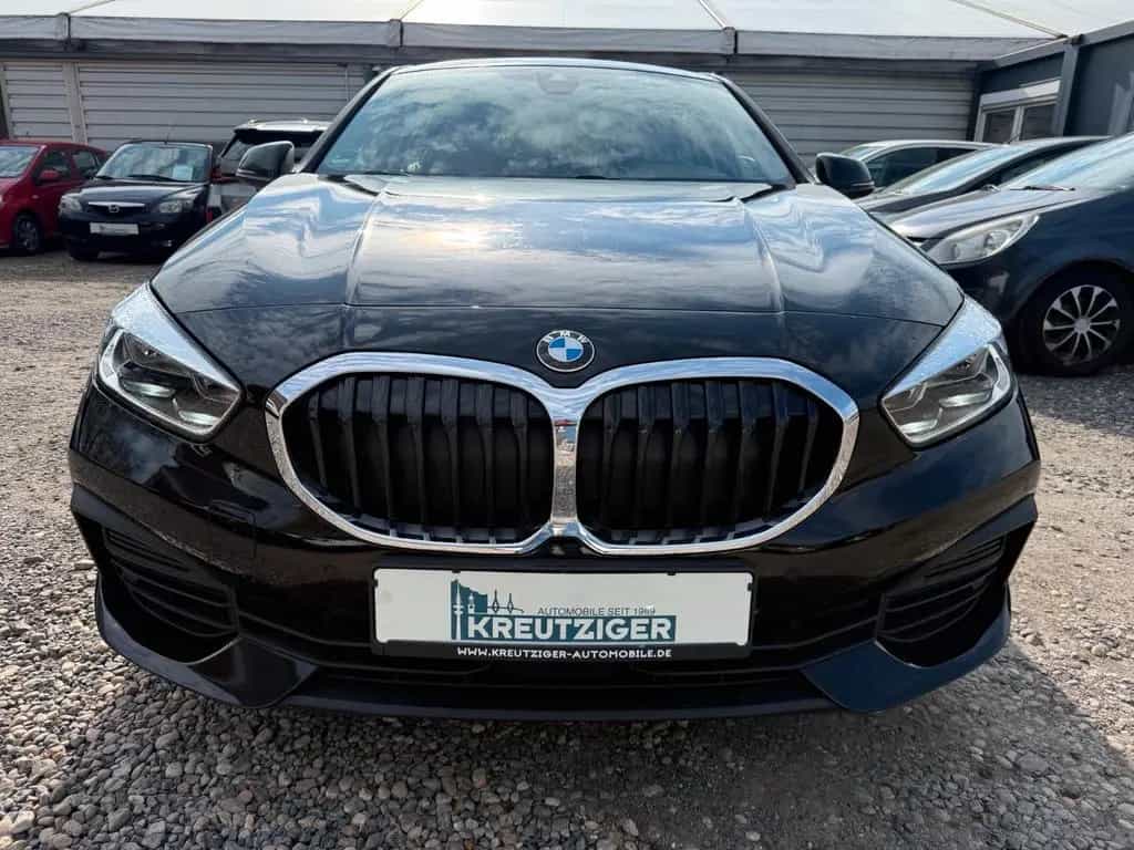 BMW 1 Series 118 11/2020-photo-1