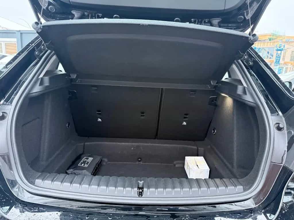 BMW 1 Series 118 11/2020-photo-10