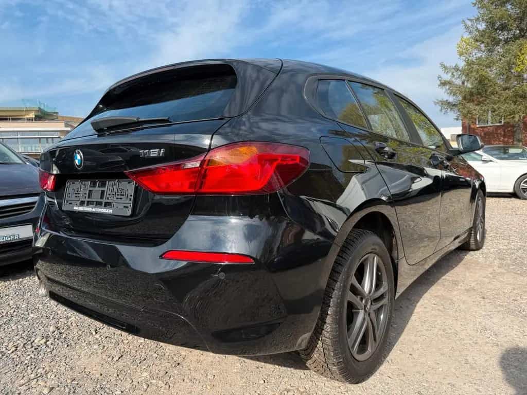 BMW 1 Series 118 11/2020-photo-5