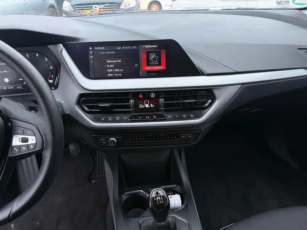 BMW 1 Series 118 11/2020-photo-9