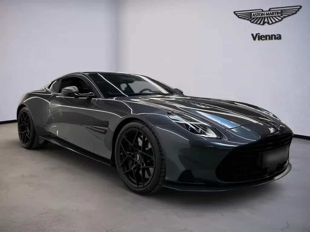 Aston Martin Vanquish Coupé / Satin CF / Titanium Exhaust null-photo-1