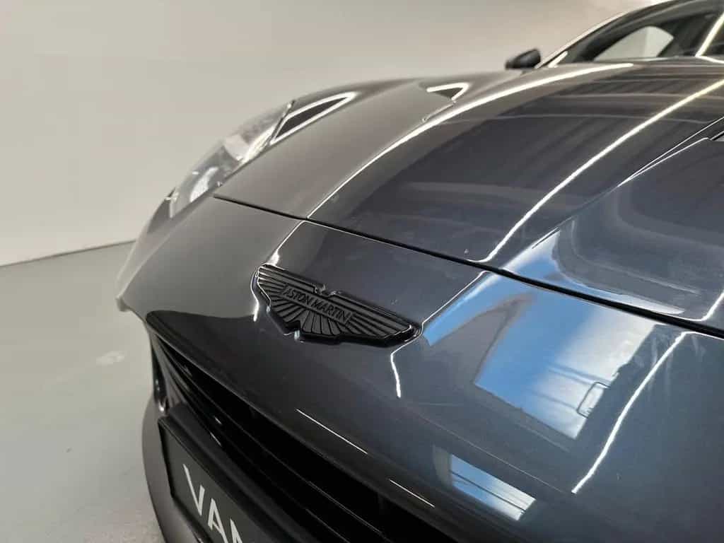 Aston Martin Vanquish Coupé / Satin CF / Titanium Exhaust null-photo-12