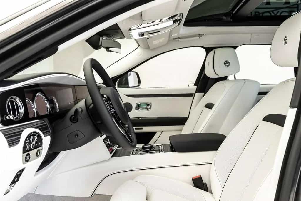 Rolls-Royce Ghost 2 year service & warranty 01/2022-photo-12