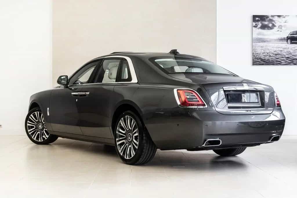 Rolls-Royce Ghost 2 year service & warranty 01/2022-photo-3