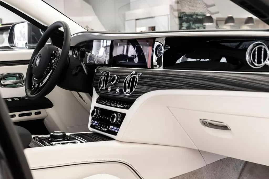 Rolls-Royce Ghost 2 year service & warranty 01/2022-photo-4