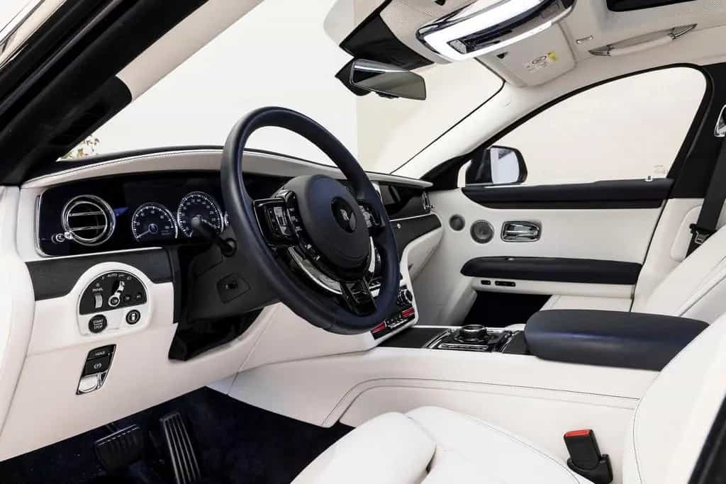 Rolls-Royce Ghost 2 year service & warranty 02/2022-photo-14