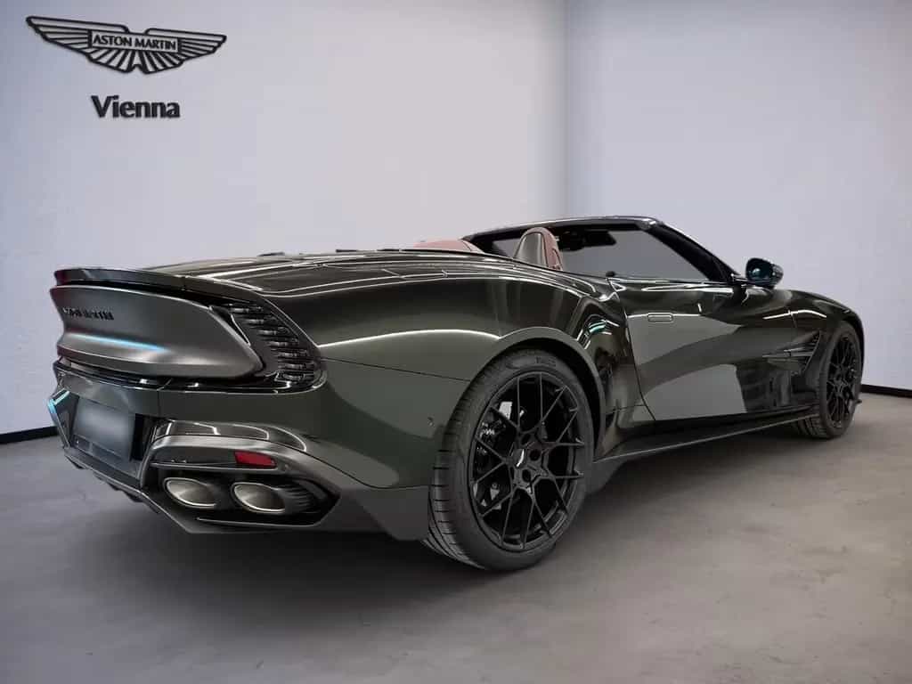 Aston Martin Vanquish Volante / Satin CF / Titanium Exhaust null-photo-2