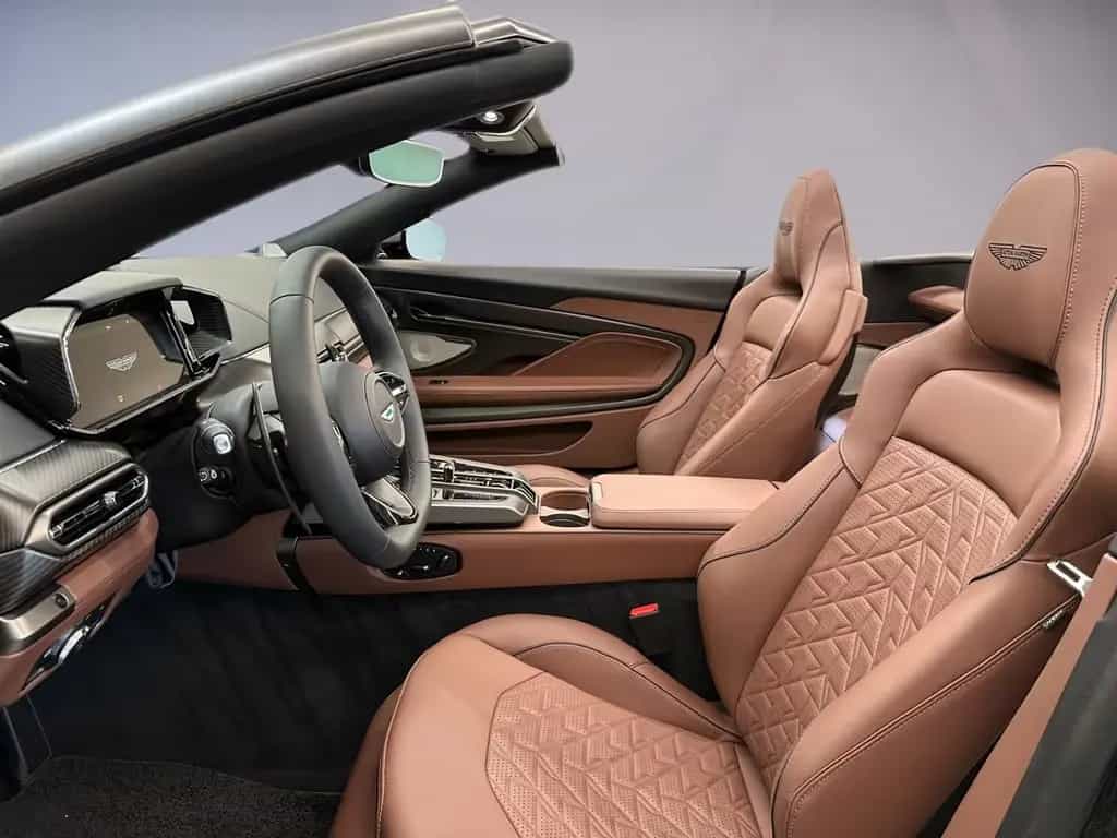 Aston Martin Vanquish Volante / Satin CF / Titanium Exhaust null-photo-6