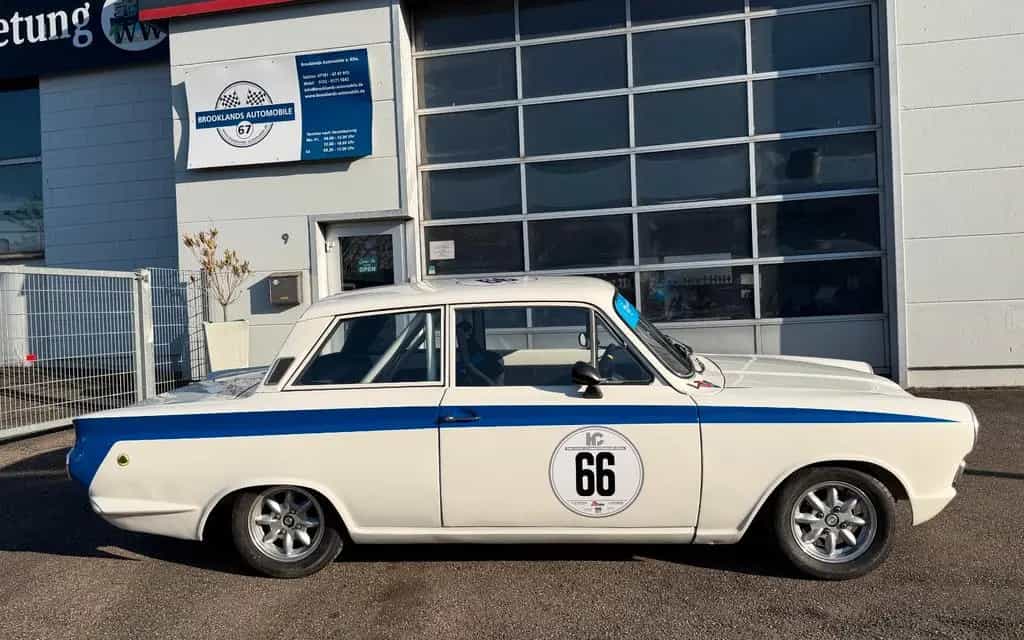 Lotus Cortina Rennwagen mit Straßenzulassung 04/1966-photo-9
