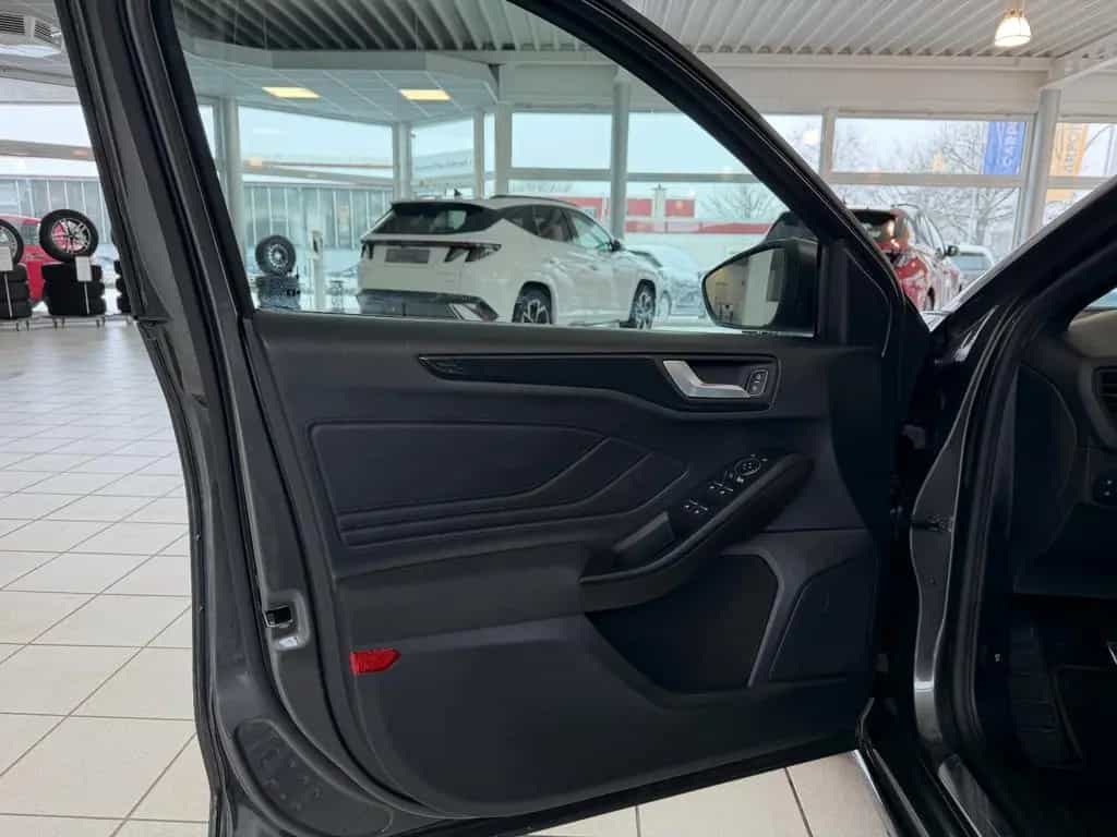 Ford Focus Turnier ST-Line 1.0 Navi Keyless Kamera 11/2020-photo-10