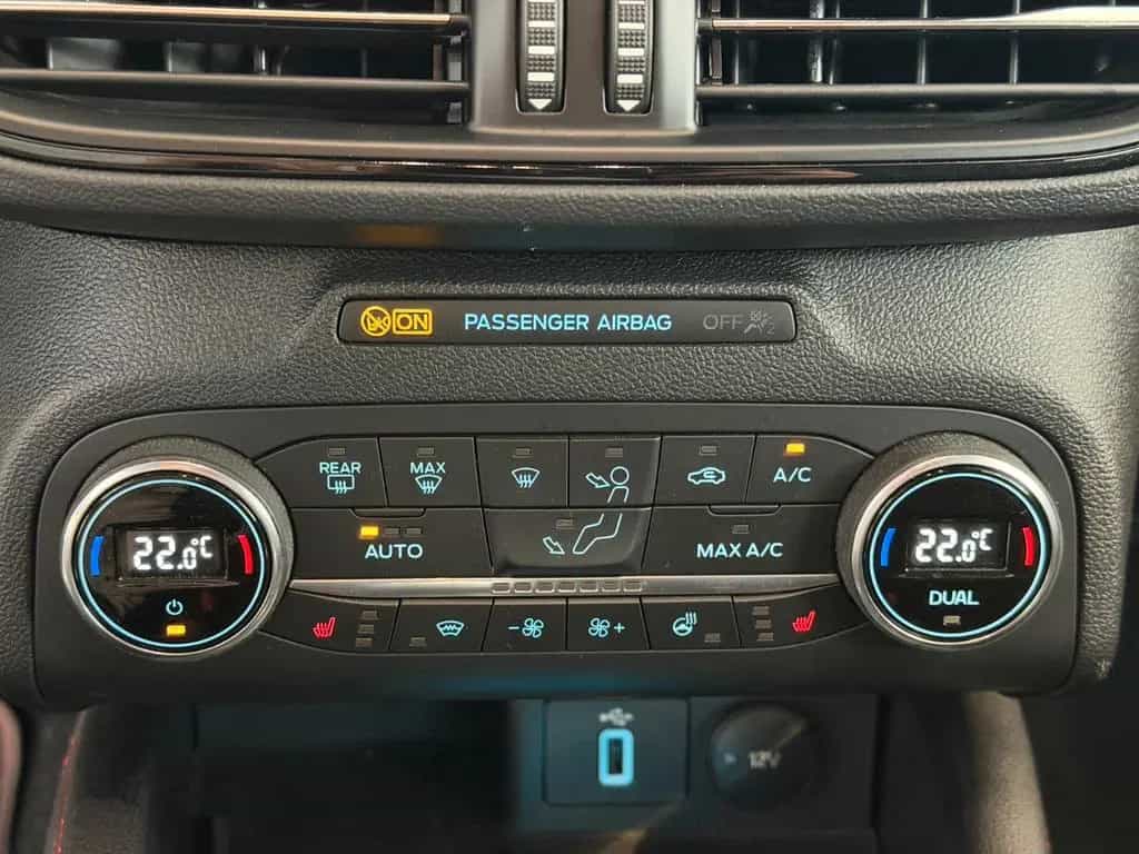 Ford Focus Turnier ST-Line 1.0 Navi Keyless Kamera 11/2020-photo-24