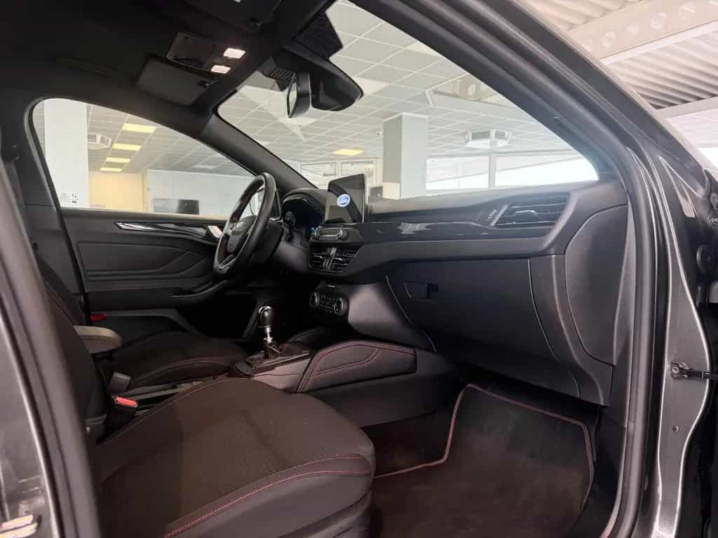 Ford Focus Turnier ST-Line 1.0 Navi Keyless Kamera 11/2020-photo-30