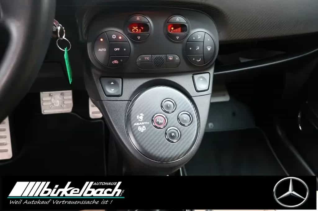 Abarth 695C abrio Maserati Edizione 1 of 499 12/2012-photo-7