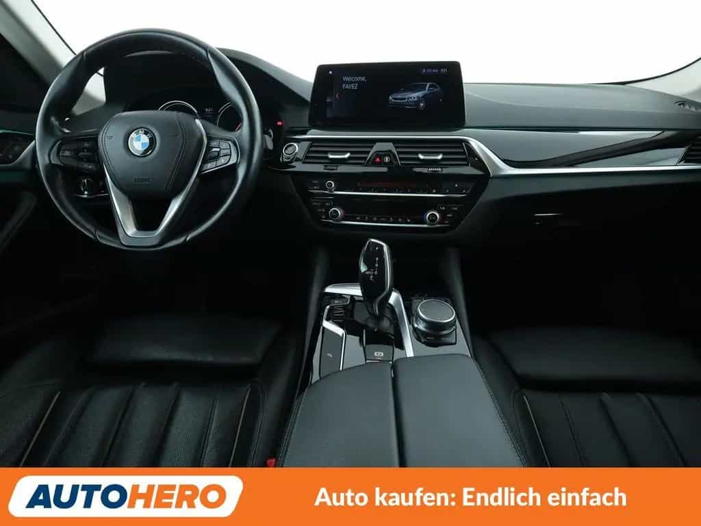 BMW 5 Series 540i xDrive Sport Line Aut.*NAVI*LED*HUD*CAM* 08/2017-photo-11