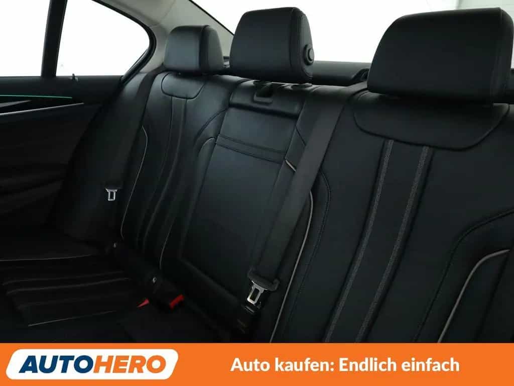 BMW 5 Series 540i xDrive Sport Line Aut.*NAVI*LED*HUD*CAM* 08/2017-photo-13