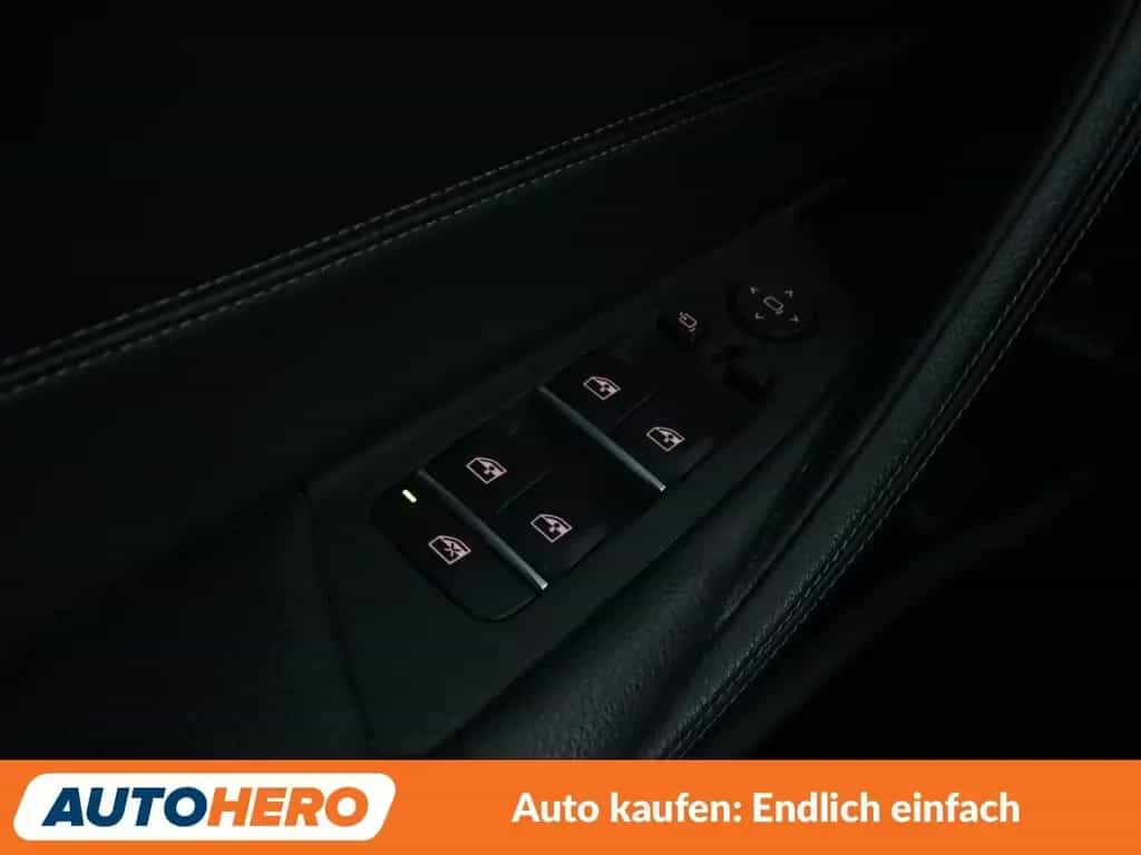 BMW 5 Series 540i xDrive Sport Line Aut.*NAVI*LED*HUD*CAM* 08/2017-photo-26