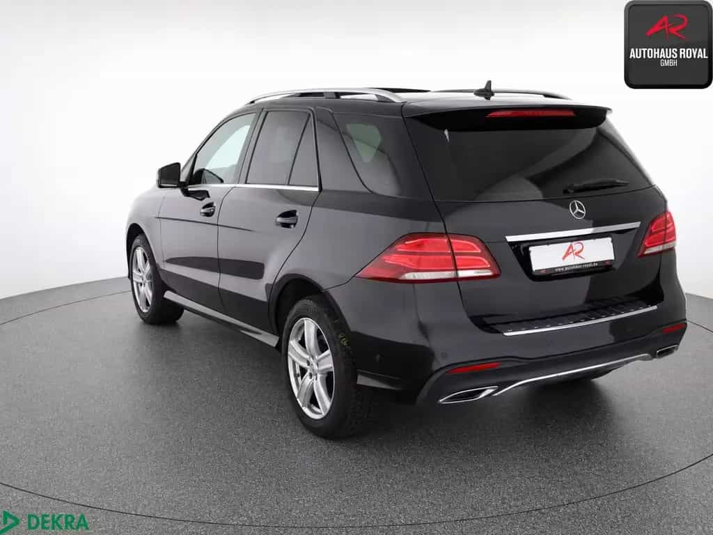 Mercedes-Benz GLE 250 d 4M AMG PANO,CARPLAY,COMAND,LEDILS,1.HD 08/2017-photo-2
