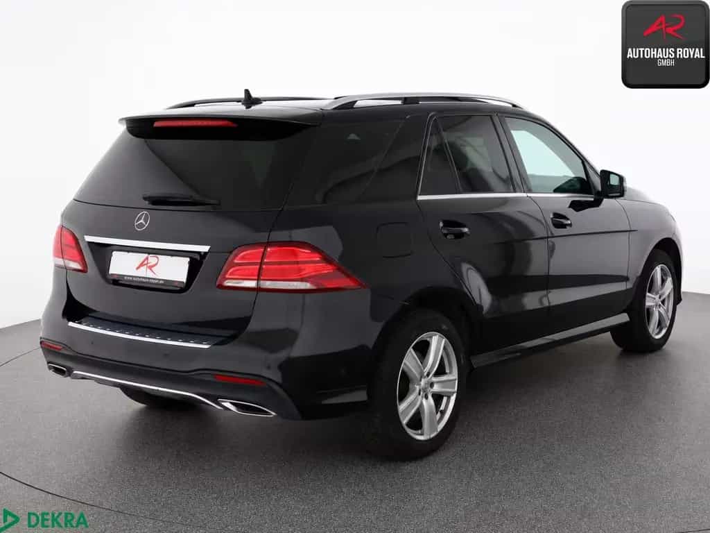 Mercedes-Benz GLE 250 d 4M AMG PANO,CARPLAY,COMAND,LEDILS,1.HD 08/2017-photo-4