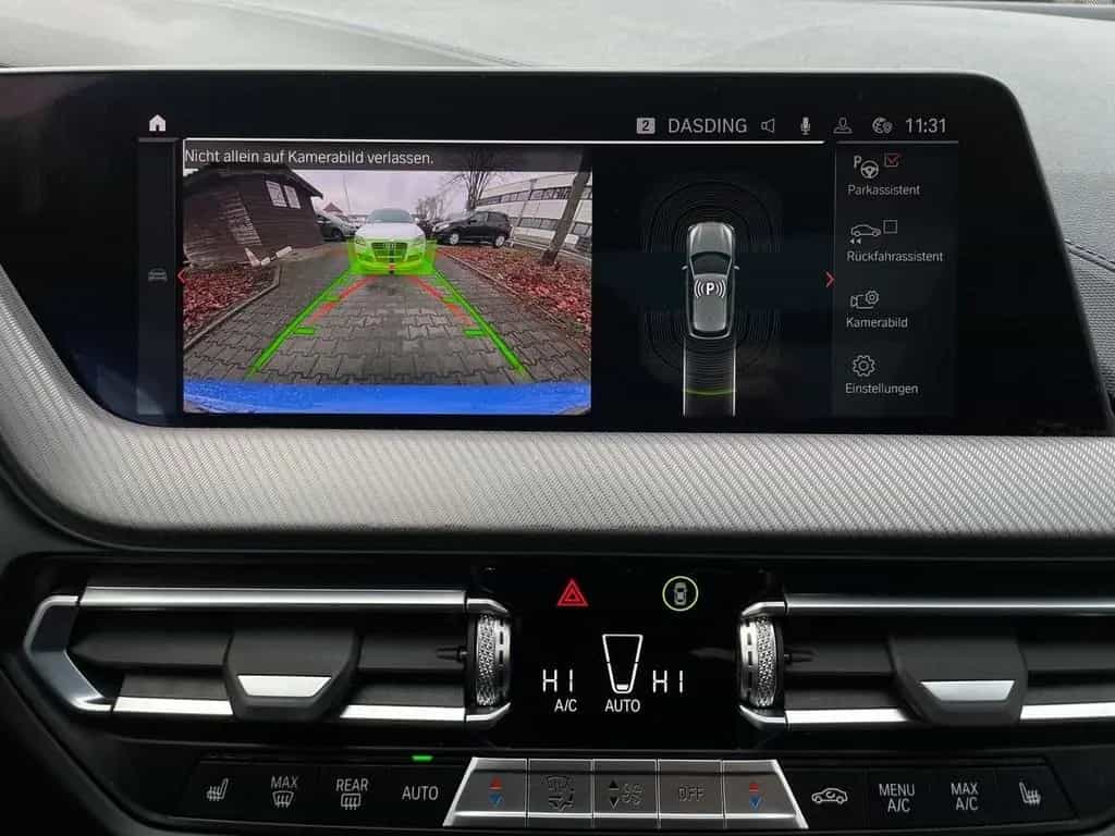 BMW 1 Series 118 i M Sport  LED   HUD  Pano  Kamera 10/2019-photo-17