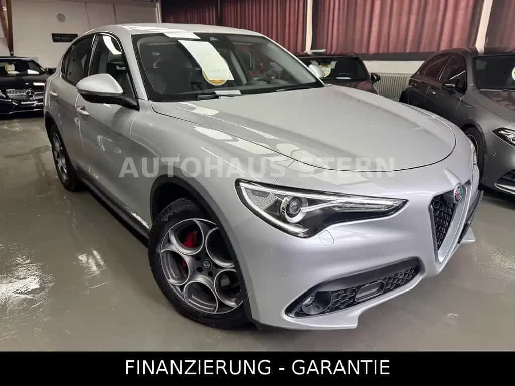 Alfa Romeo Stelvio Super Kamera Spur 8fach DAB Tempomat 05/2017-photo-0