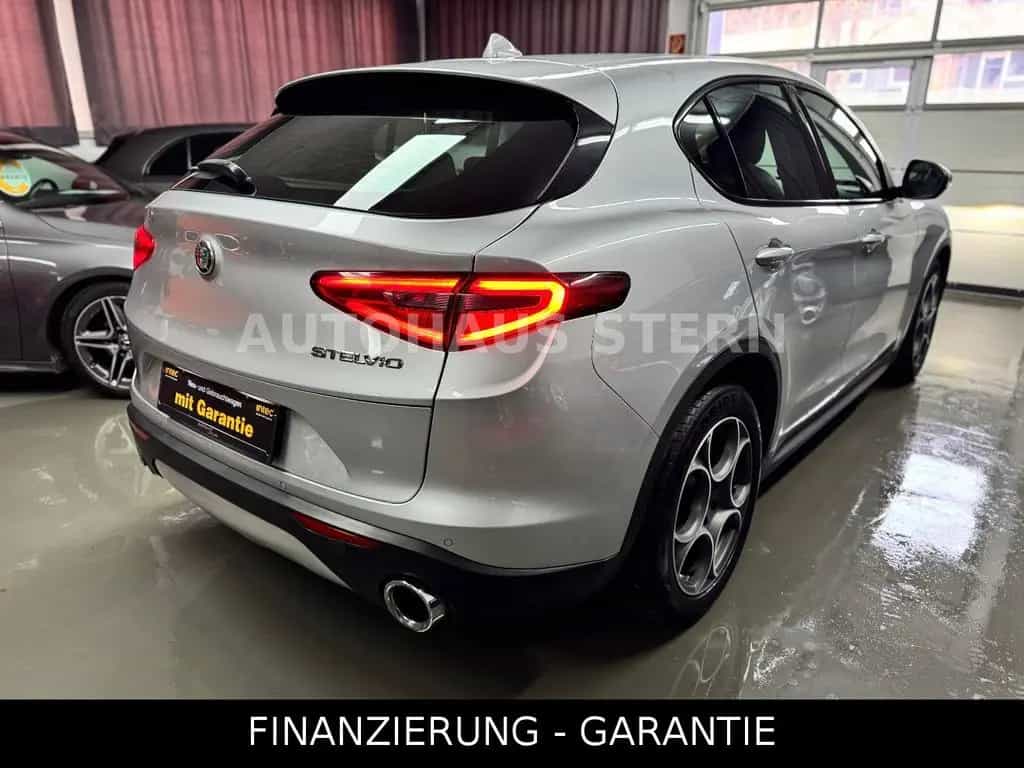 Alfa Romeo Stelvio Super Kamera Spur 8fach DAB Tempomat 05/2017-photo-10