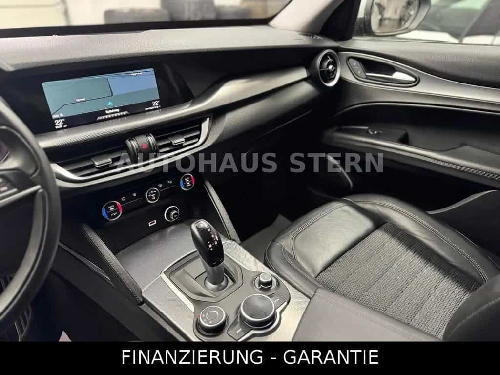 Alfa Romeo Stelvio Super Kamera Spur 8fach DAB Tempomat 05/2017-photo-20