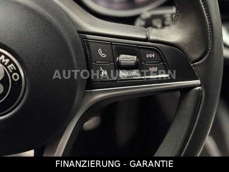 Alfa Romeo Stelvio Super Kamera Spur 8fach DAB Tempomat 05/2017-photo-25
