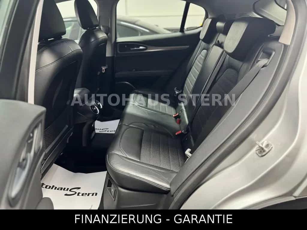 Alfa Romeo Stelvio Super Kamera Spur 8fach DAB Tempomat 05/2017-photo-37