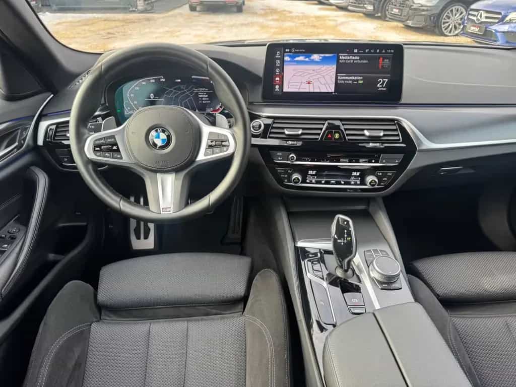 BMW 5 Series 520 d M-Sportpacket | Live Cockpit| AHK| ACC|DAB 03/2022-photo-14