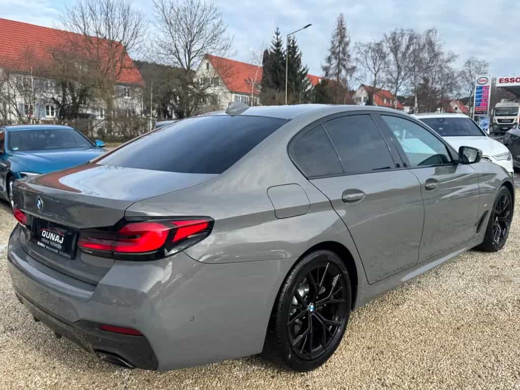 BMW 5 Series 520 d M-Sportpacket | Live Cockpit| AHK| ACC|DAB 03/2022-photo-4