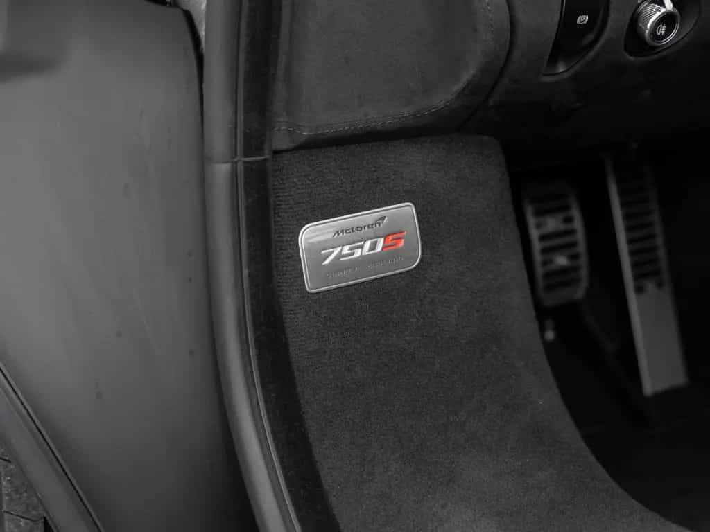 McLaren 750S Coupé |  Carbon Exterior & Interior | Lift 06/2024-photo-32