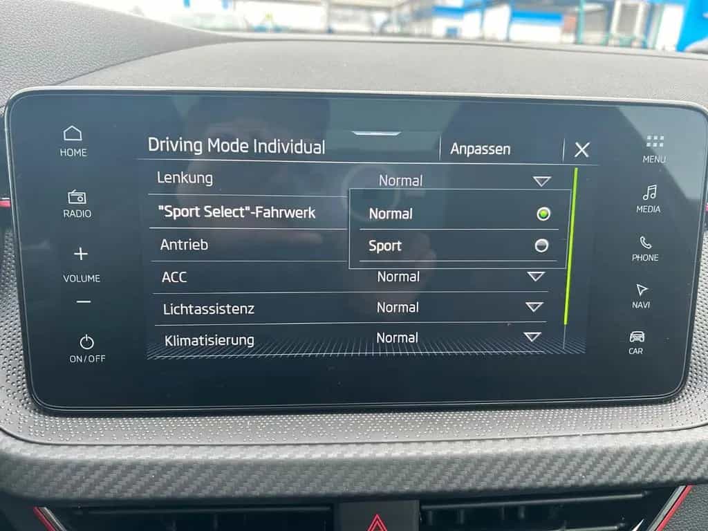 Skoda Kamiq FL 1.5 MC Navi Gar -2029 ColourCon-34% UVP 09/2024-photo-32