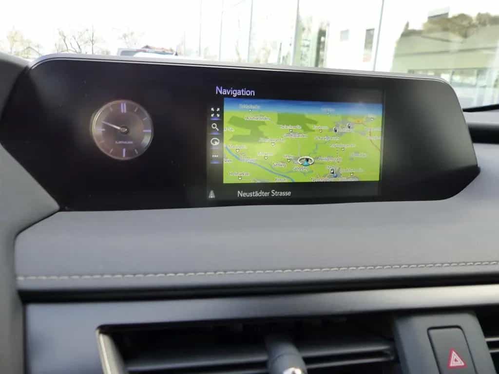 Lexus UX 200 Launch Edition Navi LED SHZ Kamera Tempom 06/2019-photo-15