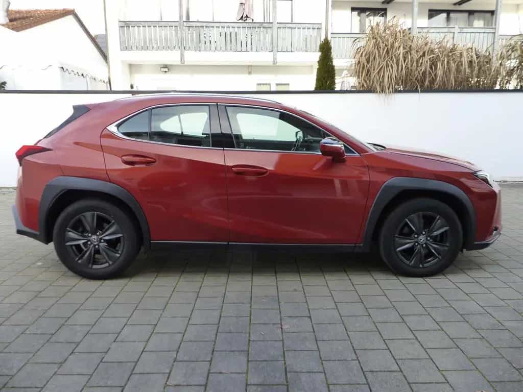 Lexus UX 200 Launch Edition Navi LED SHZ Kamera Tempom 06/2019-photo-18