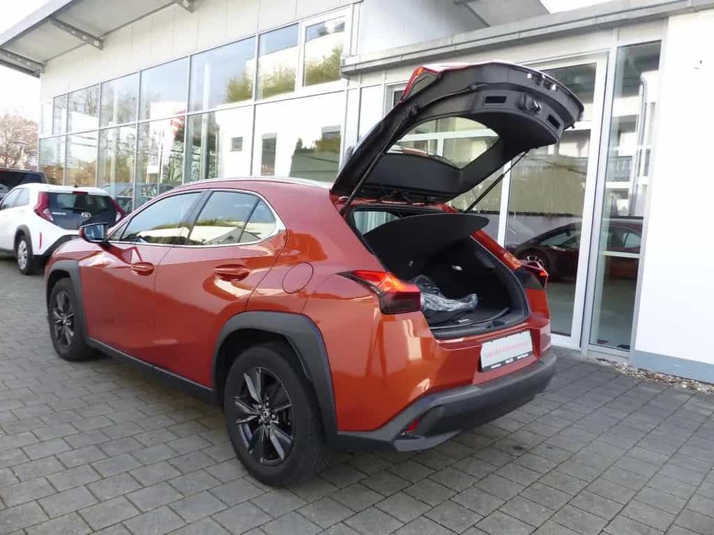 Lexus UX 200 Launch Edition Navi LED SHZ Kamera Tempom 06/2019-photo-21