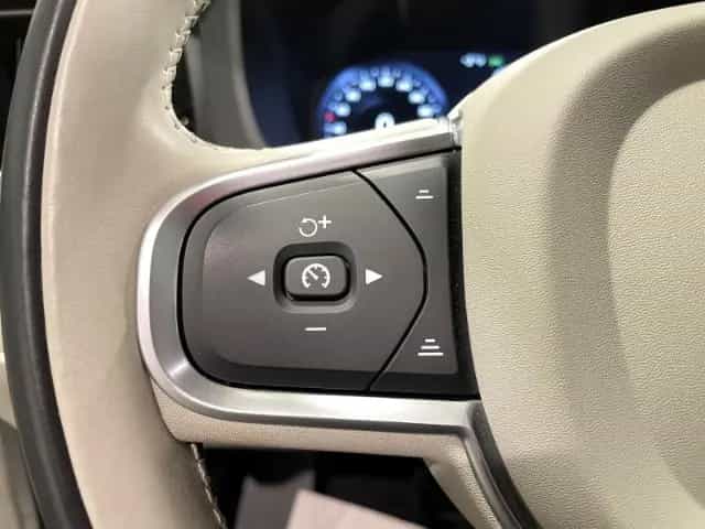 Volvo XC60 B4 Diesel Momentum Pro Automatik EU6 Leder 06/2021-photo-19