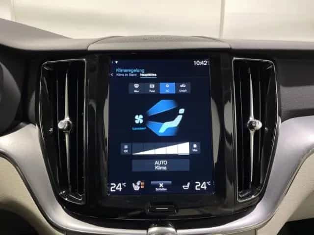 Volvo XC60 B4 Diesel Momentum Pro Automatik EU6 Leder 06/2021-photo-24