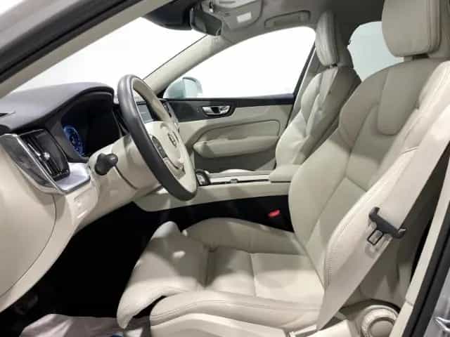 Volvo XC60 B4 Diesel Momentum Pro Automatik EU6 Leder 06/2021-photo-4