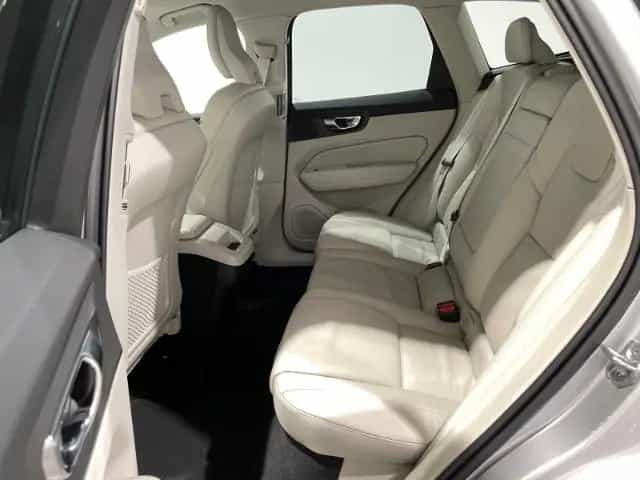 Volvo XC60 B4 Diesel Momentum Pro Automatik EU6 Leder 06/2021-photo-6