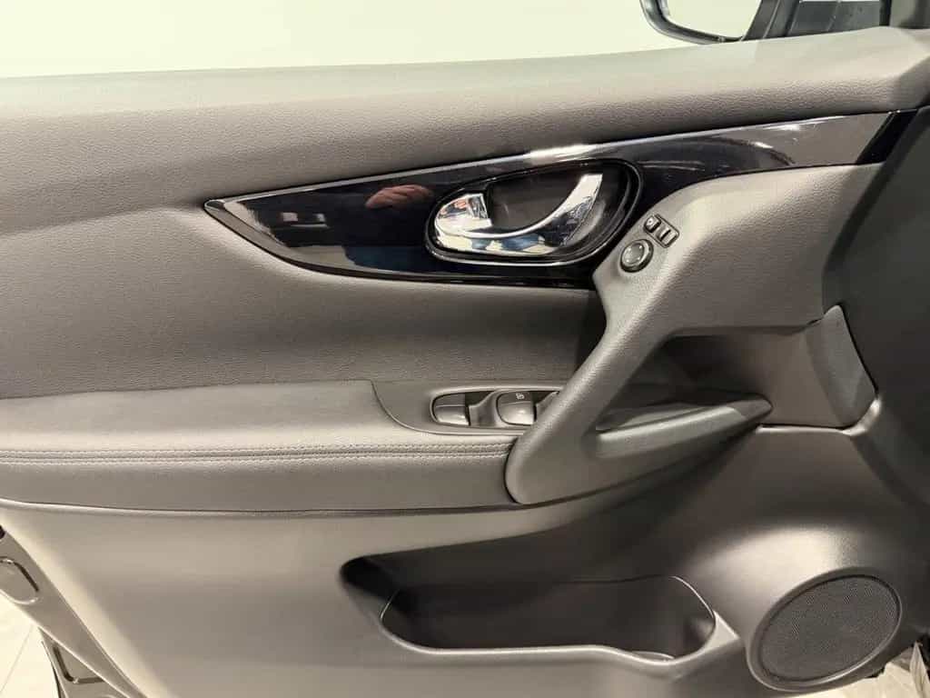 Nissan Qashqai N-Vision 1.HAND PANO+°360KAMERA+PDC 04/2017-photo-11