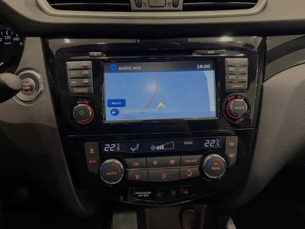 Nissan Qashqai N-Vision 1.HAND PANO+°360KAMERA+PDC 04/2017-photo-18